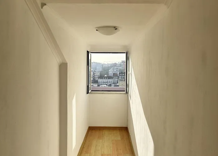 View Διαμέρισμα *